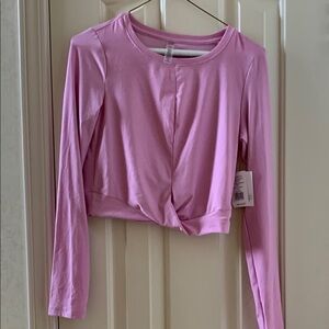 Featherweight stage cropped top